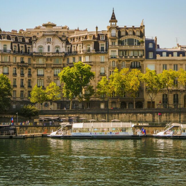 Peniche a Paris